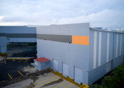 
                                	        GDL001: Exterior view
                                    