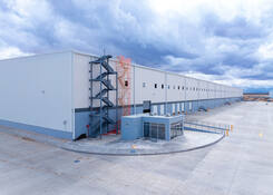 
                                	        JUA045: JUA045 innovative safety design of stairs for roof access
                                    