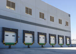 
                                	        MTY030: MTY030 dock doors in rear facade
                                    