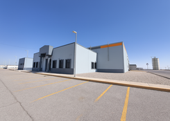 
                                	        JUA015: JUA015 FRONT
                                    