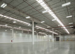 
                                	        REY027 Suite 003: REY027(Suite003) Interior with skylights
                                    