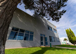 
                                	        SLP003: SLP003 exterior
                                    