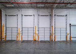 
                                	        REY027 Suite002: REY027(Suite002) interior with dock doors
                                    