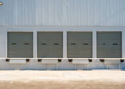 
                                	        MXL004: MXL004 Exterior. Dock doors
                                    